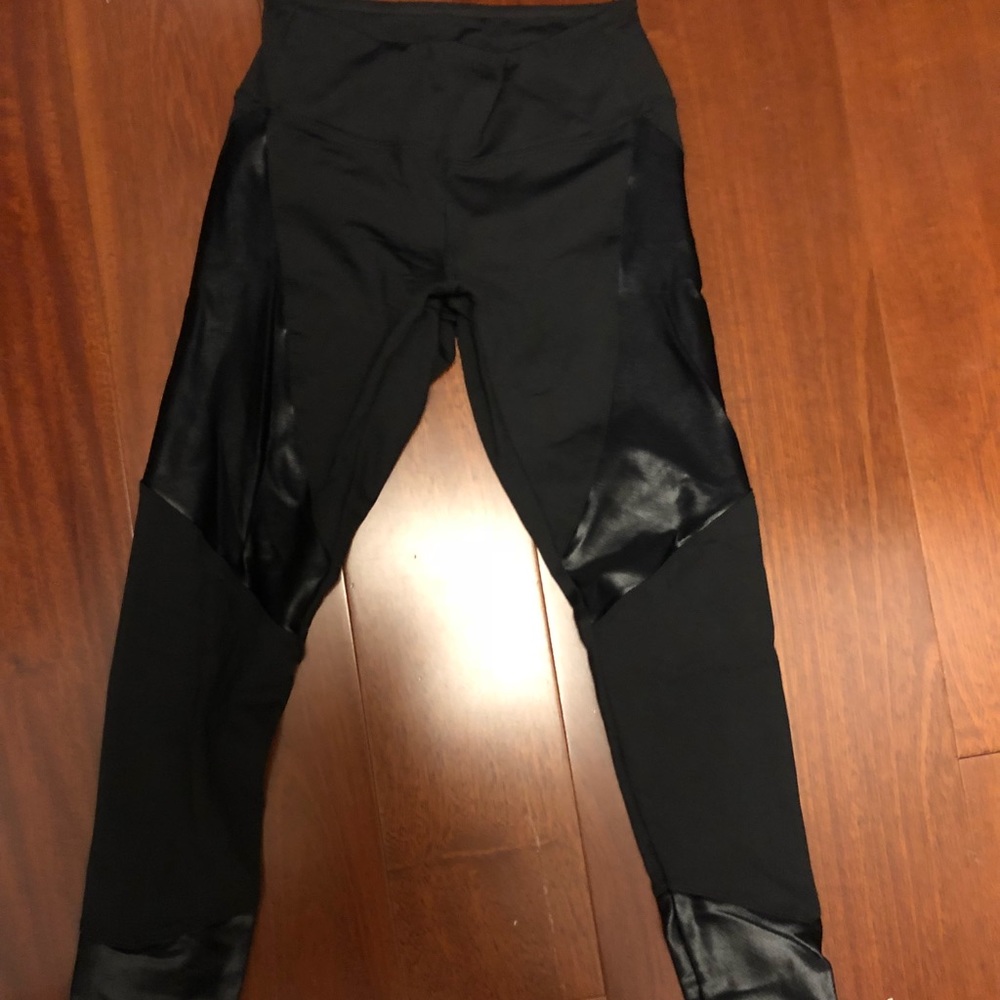 Koral Activewear “Forge” leggings XS